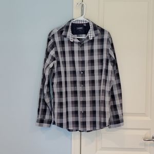 Van Heusen men's button up